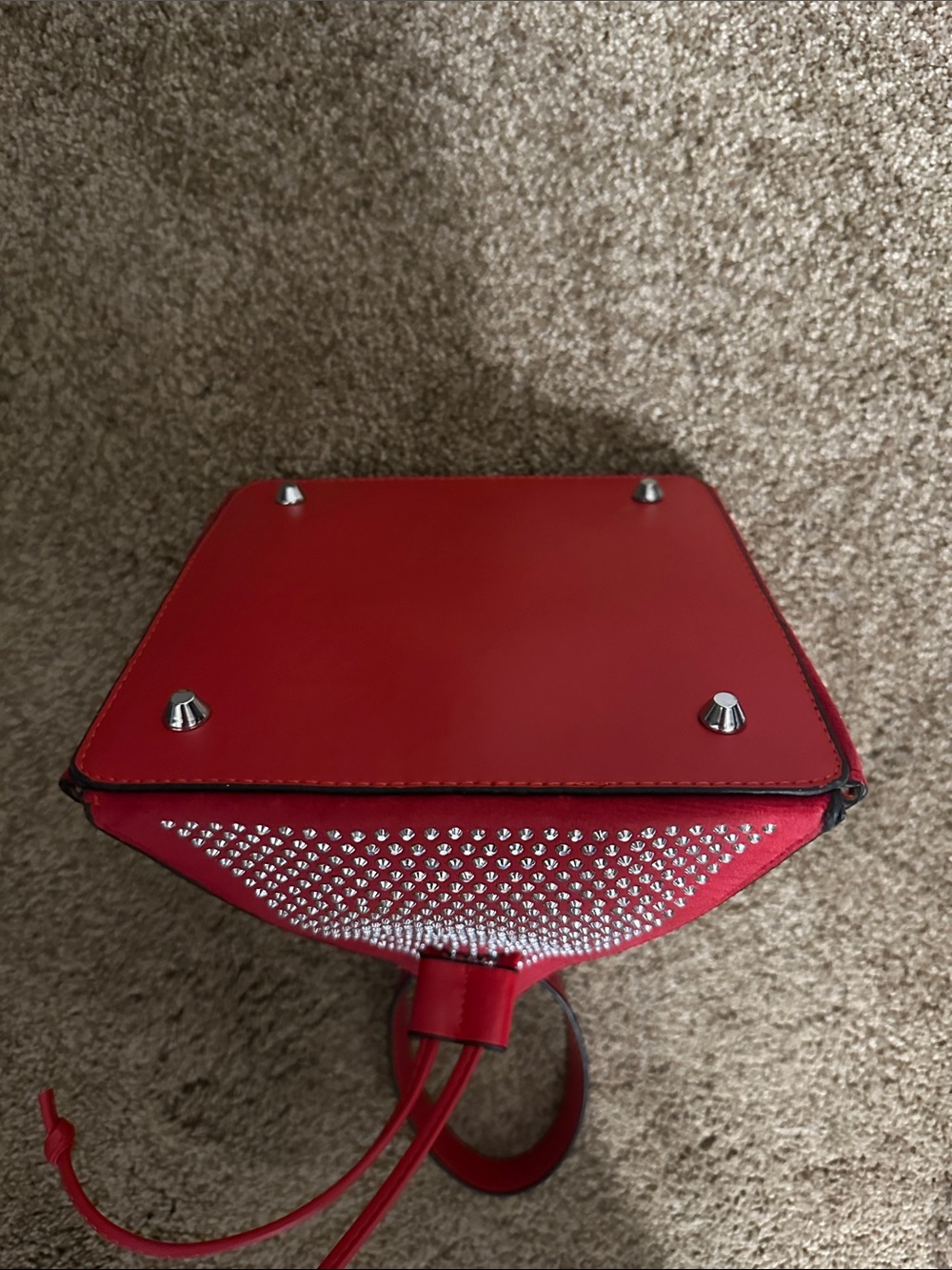 Red Pyramid Studded Drawstring Wristlet Handbag - Picture 4 of 9